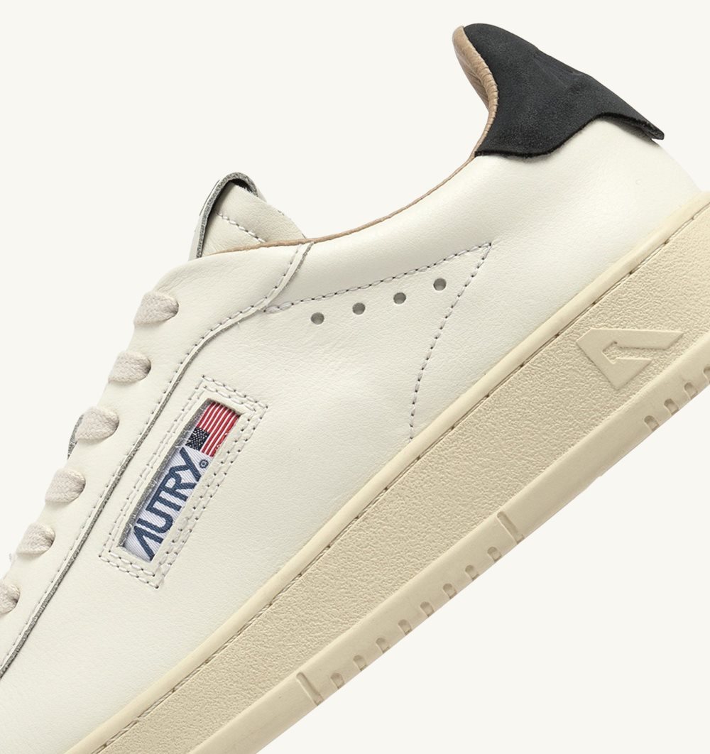 Autry Dallas Low Sneakers Space Leather Sneakers Damen Weiß Blau | 3092KTEWD