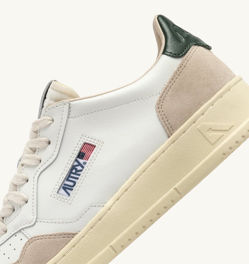 Autry Medalist Low Sneakers Mountain Leather Suede Sneakers Damen Grün Weiß | 0465DRPGN