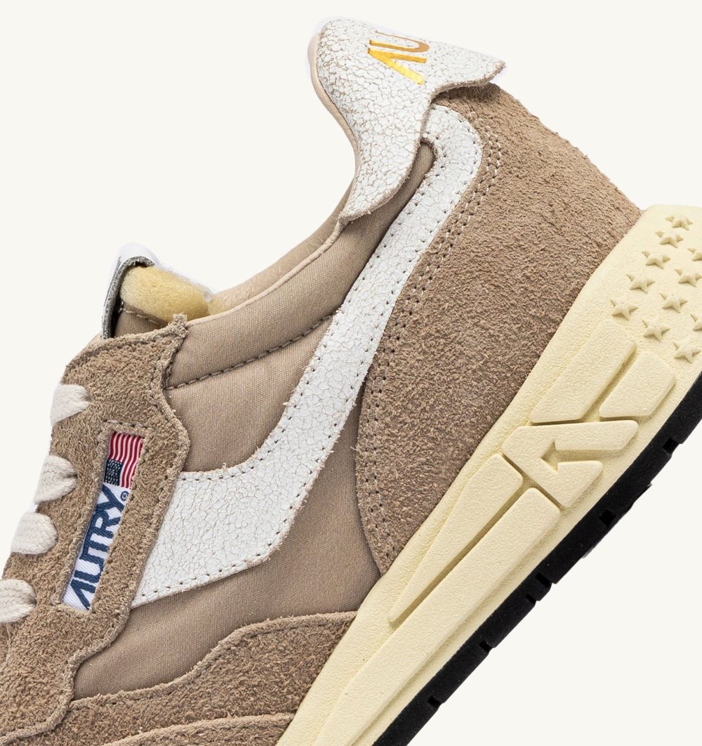 Autry Reelwind Low Sneakers Pepper Cracked Leather Nylon Sneakers Herren Beige | 7205SYBHR